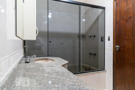 Casa à venda com 600m², 5 quartos e 7 vagasBanheiro suíte 2