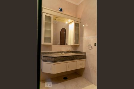 Casa à venda com 600m², 5 quartos e 7 vagasBanheiro suíte 6