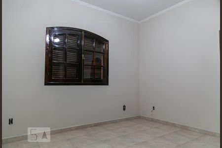 Casa à venda com 600m², 5 quartos e 7 vagasSuíte 4