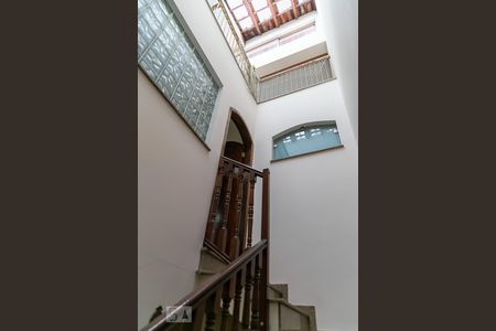 Casa à venda com 600m², 5 quartos e 7 vagasAcesso dormitórios