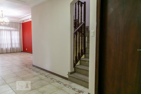 Casa à venda com 600m², 5 quartos e 7 vagasSala