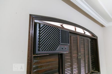 Casa à venda com 600m², 5 quartos e 7 vagasSuíte