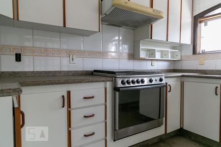 Casa à venda com 600m², 5 quartos e 7 vagasCozinha