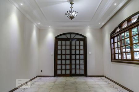 Casa à venda com 600m², 5 quartos e 7 vagasCopa