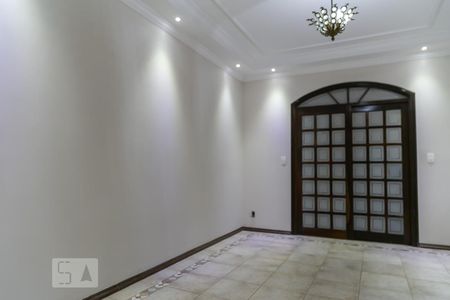 Casa à venda com 600m², 5 quartos e 7 vagasCopa