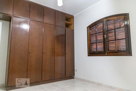 Casa à venda com 600m², 5 quartos e 7 vagasSuíte 2