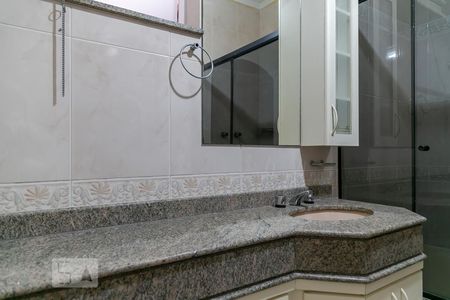 Casa à venda com 600m², 5 quartos e 7 vagasBanheiro suíte 2