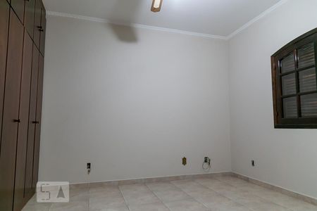 Casa à venda com 600m², 5 quartos e 7 vagasSuíte 4