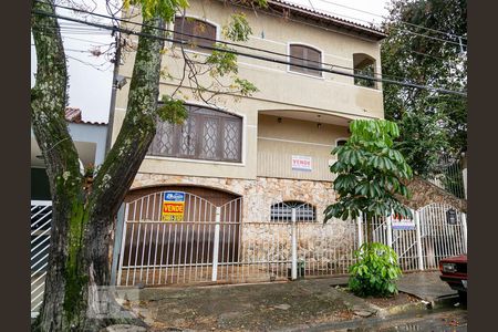 Casa à venda com 600m², 5 quartos e 7 vagasFachada