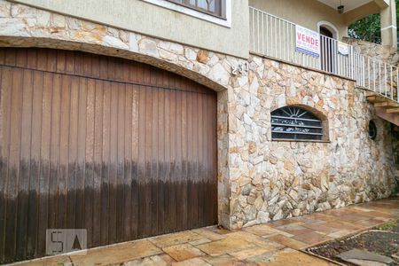 Casa à venda com 600m², 5 quartos e 7 vagasQuintal frente