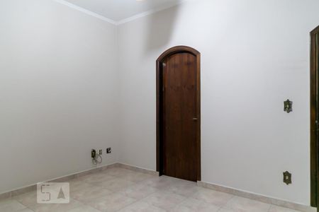 Casa à venda com 600m², 5 quartos e 7 vagasSuíte 2