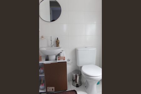 Banheiro de apartamento para alugar com 2 quartos, 40m² em Sítio da Figueira, São Paulo