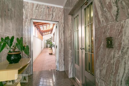 Casa à venda com 407m², 3 quartos e 8 vagasEntrada da Casa