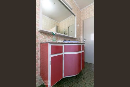 Casa à venda com 407m², 3 quartos e 8 vagasBanheiro da Suíte - Armário