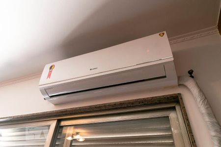 Casa à venda com 407m², 3 quartos e 8 vagasSuíte - Ar Condicionado