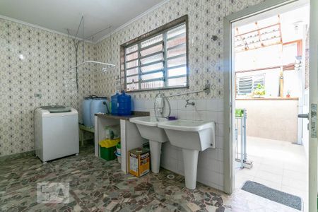 Casa à venda com 407m², 3 quartos e 8 vagasÁrea de Serviço