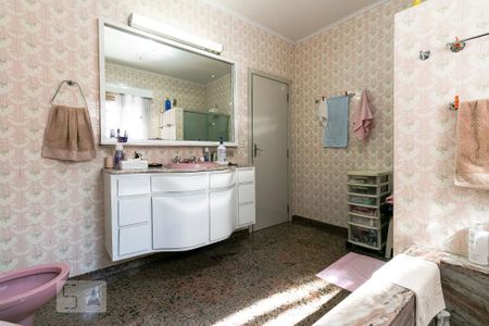 Casa à venda com 407m², 3 quartos e 8 vagasBanheiro 3