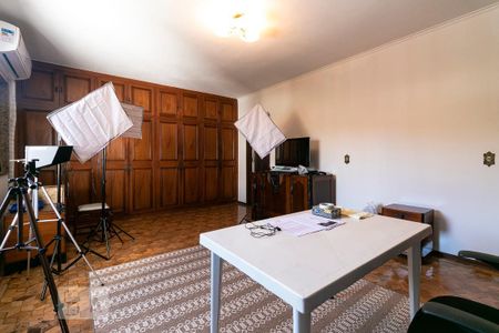 Casa à venda com 407m², 3 quartos e 8 vagasSuíte