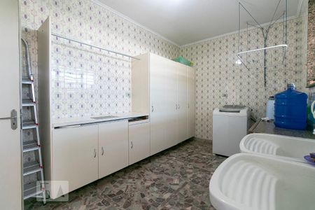 Casa à venda com 407m², 3 quartos e 8 vagasÁrea de Serviço