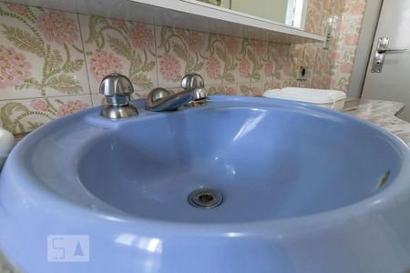 Casa à venda com 407m², 3 quartos e 8 vagasBanheiro da Suíte - Pia