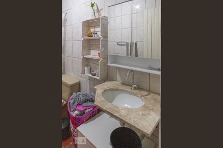 Casa à venda com 275m², 2 quartos e 1 vagaCasa 1 - Banheiro