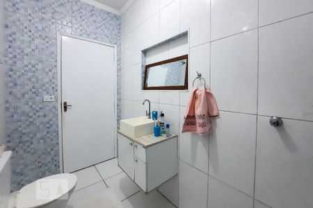 Casa à venda com 175m², 4 quartos e 2 vagas Casa à venda com 175m², 4 quartos e 2 vagasBanheiro 1