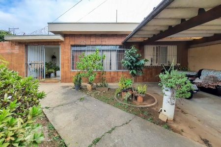 Casa à venda com 175m², 4 quartos e 2 vagas Casa à venda com 175m², 4 quartos e 2 vagasQuintal