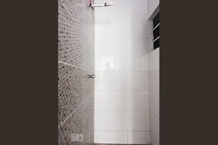 Banheiro de apartamento para alugar com 1 quarto, 20m² em Parque Cisper, São Paulo