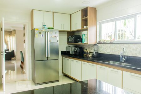 Casa à venda com 230m², 5 quartos e 4 vagasCozinha