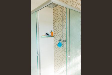 Casa à venda com 230m², 5 quartos e 4 vagasBanheiro da Suíte