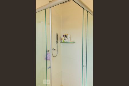 Casa à venda com 230m², 5 quartos e 4 vagasBanheiro