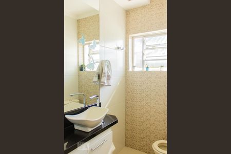 Lavabo de casa à venda com 5 quartos, 230m² em Vila Curuçá, Santo André