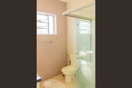 Casa à venda com 230m², 5 quartos e 4 vagasBanheiro