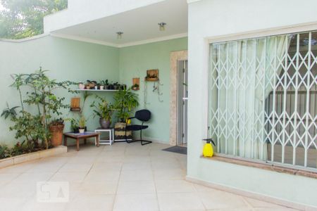 Casa à venda com 230m², 5 quartos e 4 vagasGaragem 2