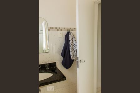 Casa à venda com 230m², 5 quartos e 4 vagasBanheiro da Edícula