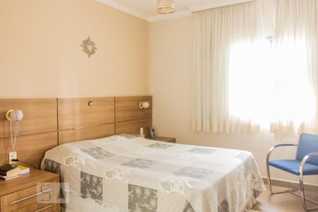 Casa à venda com 230m², 5 quartos e 4 vagasSuíte