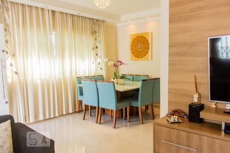 Sala de casa à venda com 5 quartos, 230m² em Vila Curuçá, Santo André