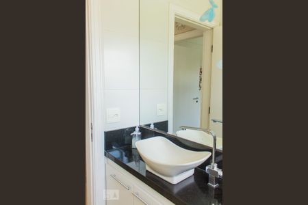 Casa à venda com 230m², 5 quartos e 4 vagasLavabo