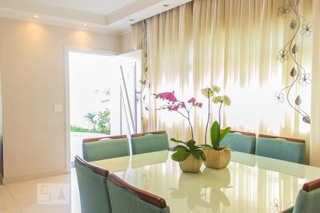 Sala de Jantar de casa à venda com 5 quartos, 230m² em Vila Curuçá, Santo André