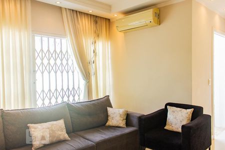 Sala de casa à venda com 5 quartos, 230m² em Vila Curuçá, Santo André