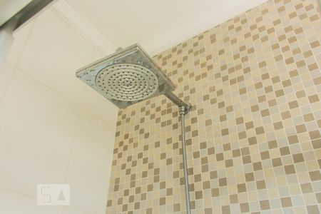 Casa à venda com 230m², 5 quartos e 4 vagasChuveiro