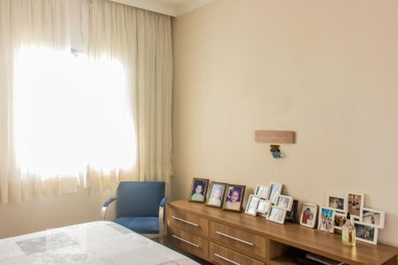 Casa à venda com 230m², 5 quartos e 4 vagasSuíte