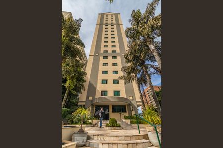 Apartamento para alugar com 80m², 3 quartos e 2 vagasFachada