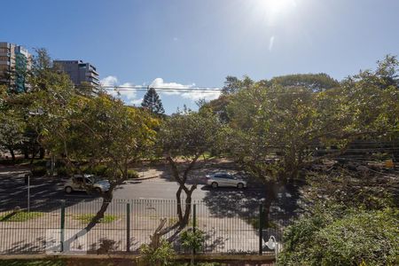 Vista do Quarto 1 de apartamento à venda com 2 quartos, 68m² em Independência, Porto Alegre