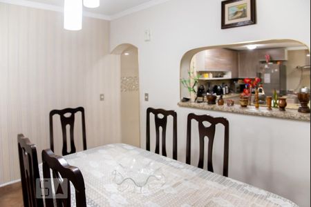 Casa à venda com 180m², 3 quartos e 2 vagas Casa à venda com 180m², 3 quartos e 2 vagasSala de Jantar