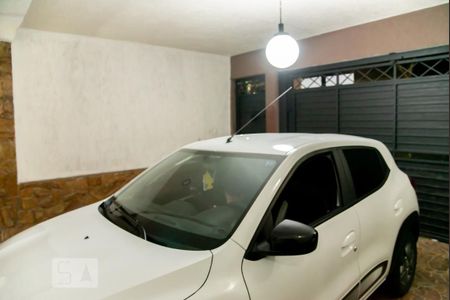 Casa à venda com 180m², 3 quartos e 2 vagas Casa à venda com 180m², 3 quartos e 2 vagasGaragem