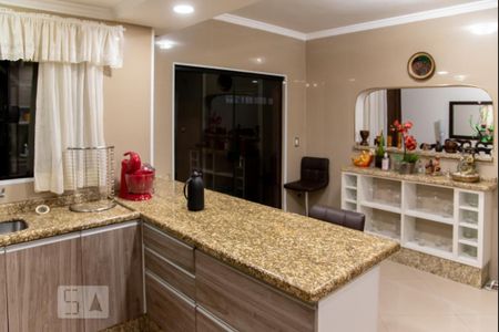 Casa à venda com 180m², 3 quartos e 2 vagas Casa à venda com 180m², 3 quartos e 2 vagasCozinha