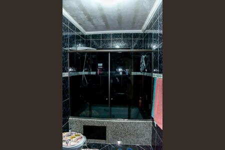 Casa à venda com 180m², 3 quartos e 2 vagas Casa à venda com 180m², 3 quartos e 2 vagasBanheiro da Suíte