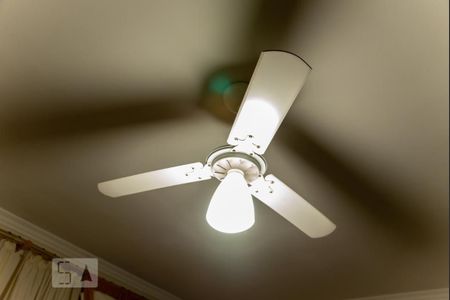 Casa à venda com 180m², 3 quartos e 2 vagas Casa à venda com 180m², 3 quartos e 2 vagasDetalhe Suite