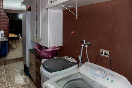 Casa à venda com 180m², 3 quartos e 2 vagas Casa à venda com 180m², 3 quartos e 2 vagasÁrea de Serviço